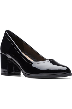 Clarks Freva55 Court in Black Patent