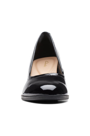 Clarks Freva55 Court in Black Patent