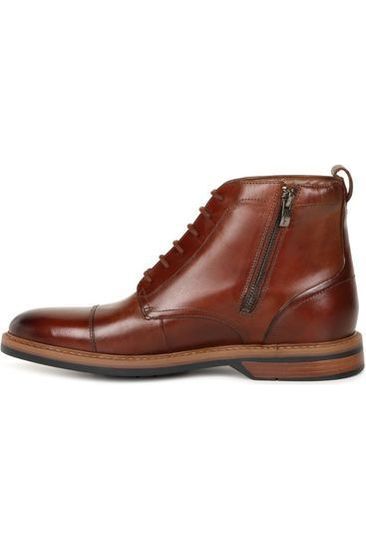 Clarks cap toe boot hotsell