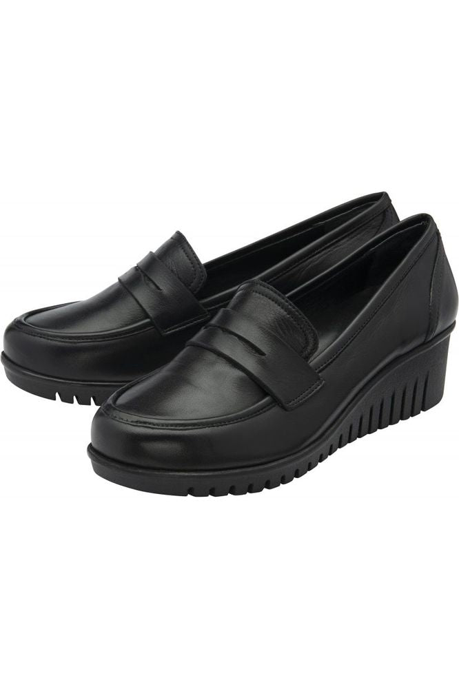 Lotus Detroit Ladies shoes in Black Leather