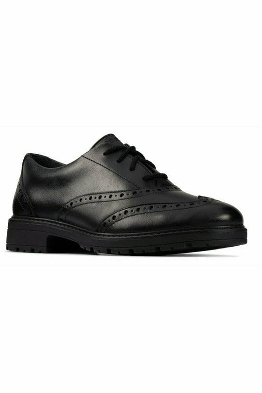 Clarks Loxham Brogue Youth w kolorze czarnym